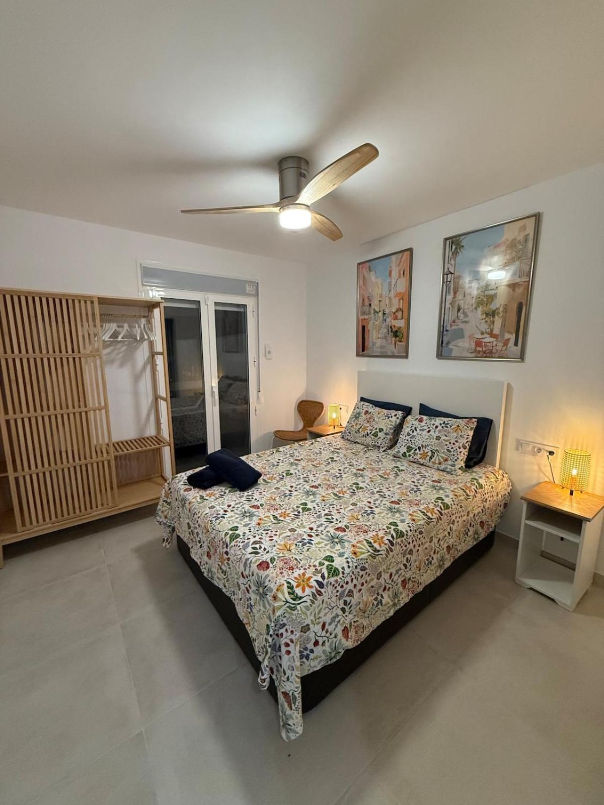 Comfortable Spacious Flat Near Station
