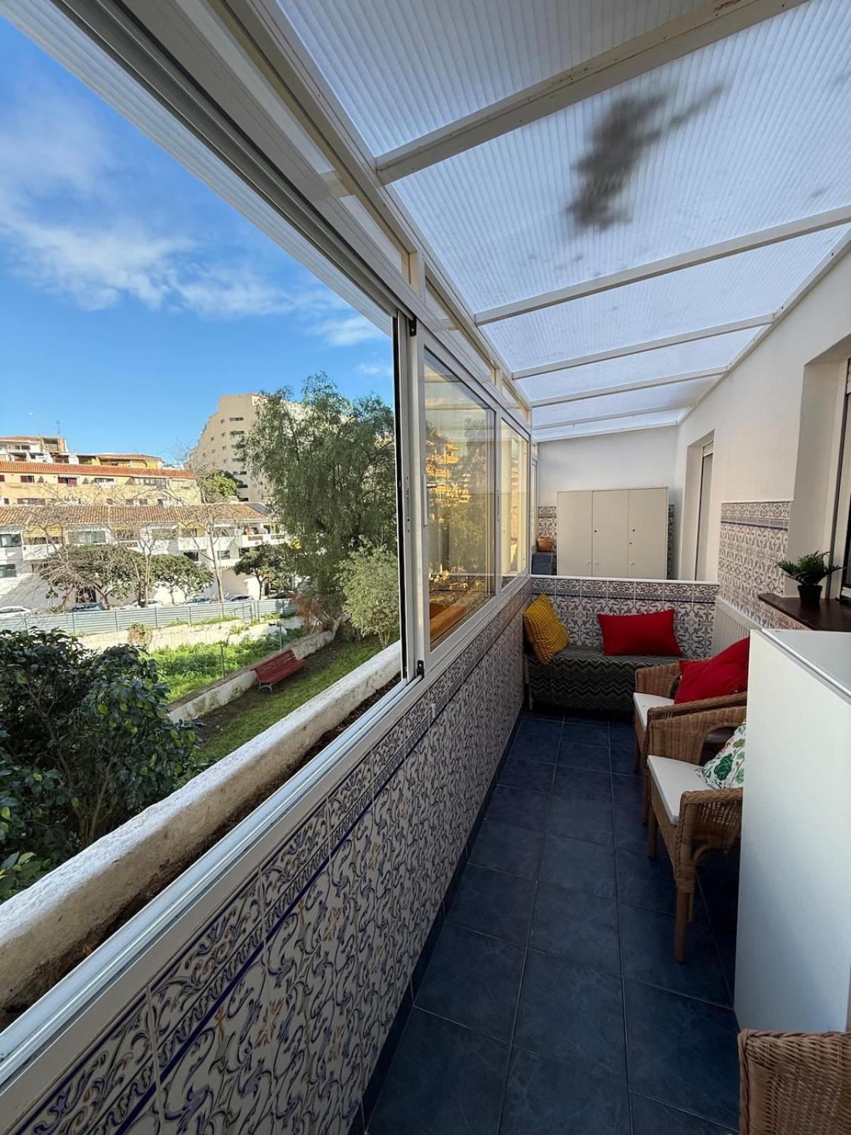 Apartment Comfortable Spacious Flat Near Station