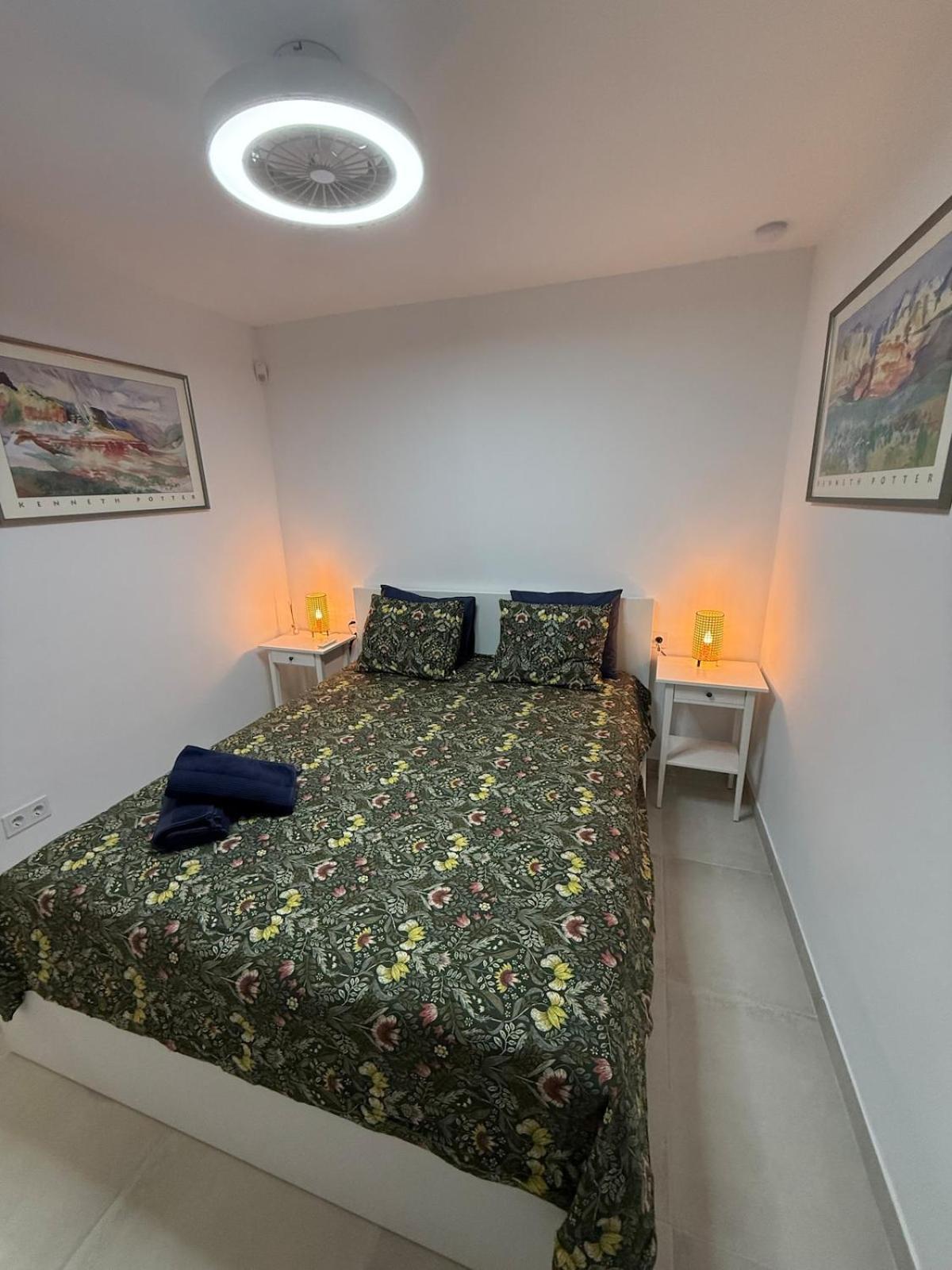 Comfortable Spacious Flat Near Station Apartment *