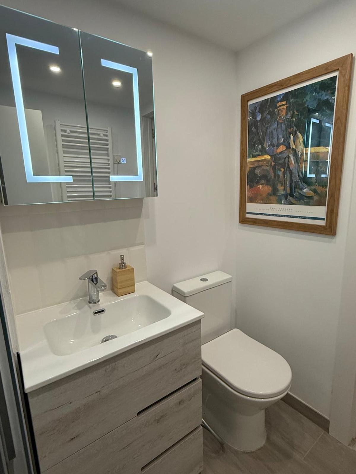 Apartment Comfortable Spacious Flat Near Station *